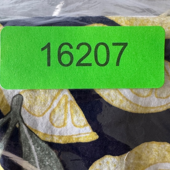 Old Navy Men's Allover Lemon Print Button Up Shirt Built-In Flex Size tag: XL - Picture 12 of 12